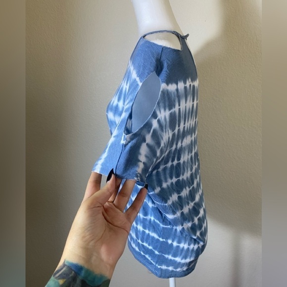 Chaser Tie Dye Open-shoulder Blouse sz M - Picture 3 of 5